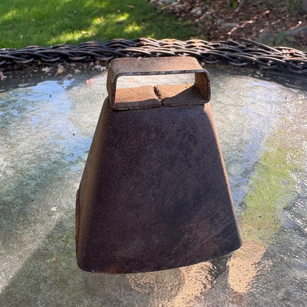 Cow Bell Vintage Metal Rustic Primitive Farmhouse